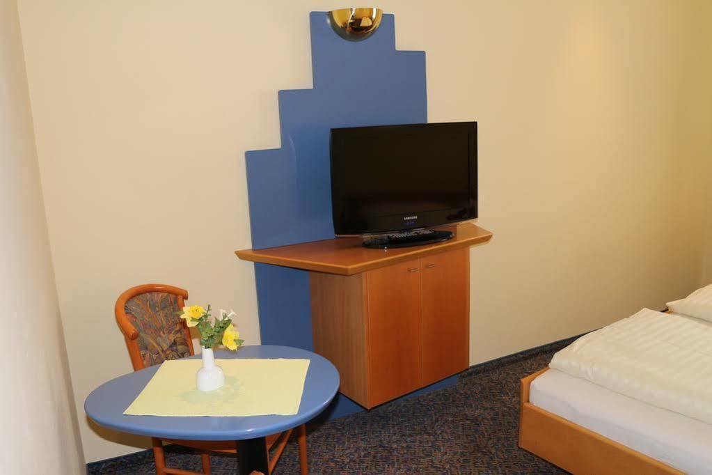 Centercourt Hotel Грац Экстерьер фото