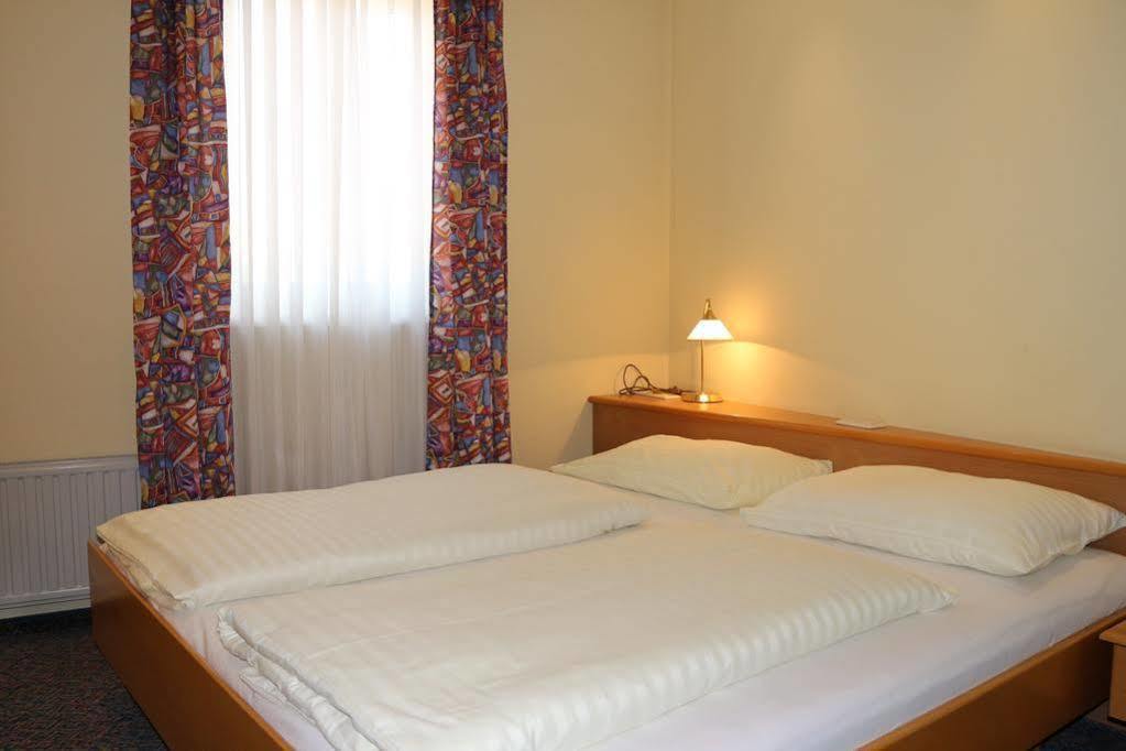 Centercourt Hotel Грац Экстерьер фото