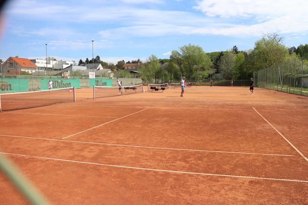 Centercourt Hotel Грац Экстерьер фото