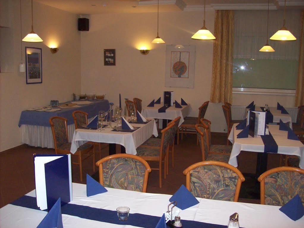 Centercourt Hotel Грац Экстерьер фото