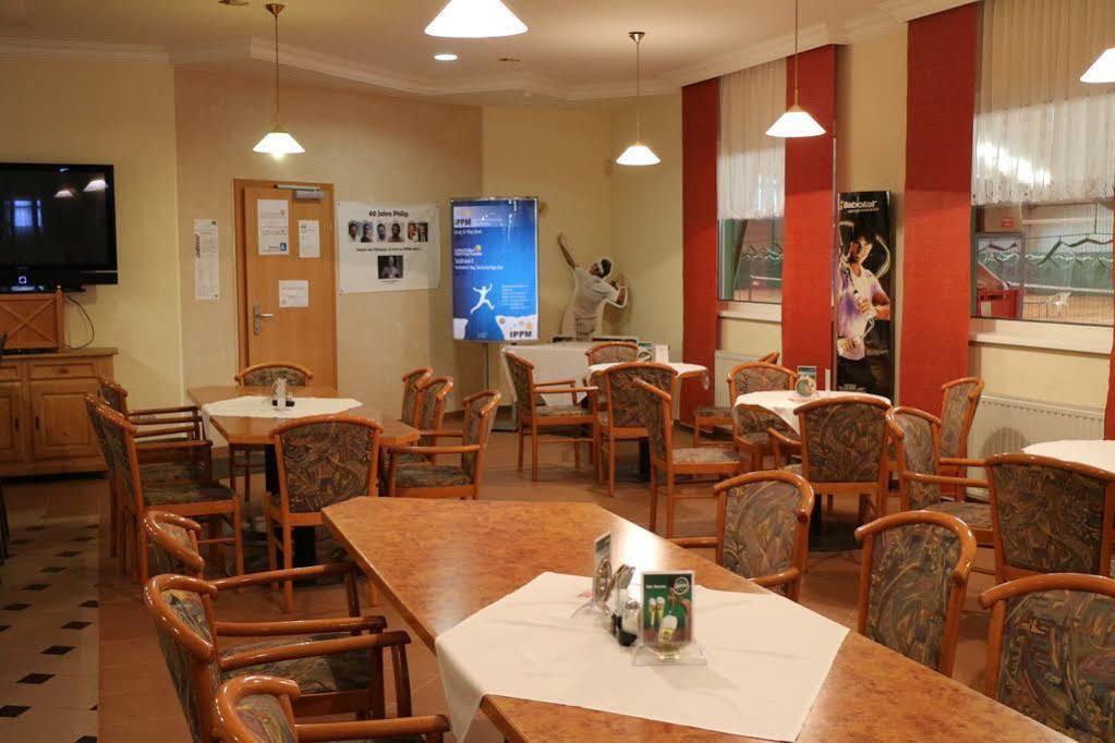 Centercourt Hotel Грац Экстерьер фото